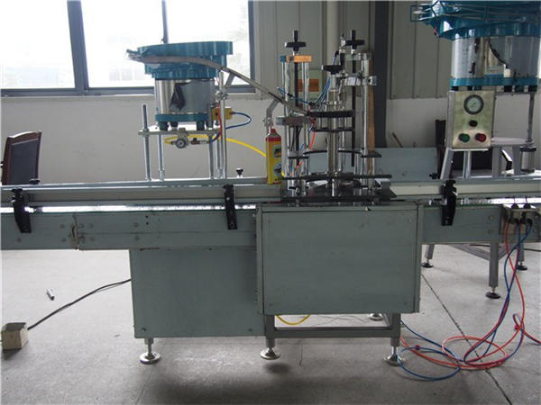 24ヘッドボトルトイレ水充填機