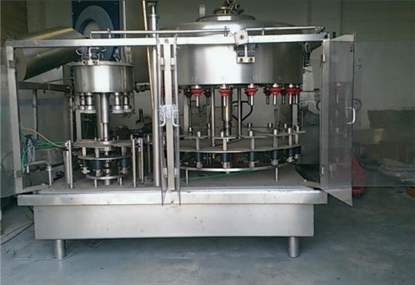 10ヘッド負圧香水瓶充填機