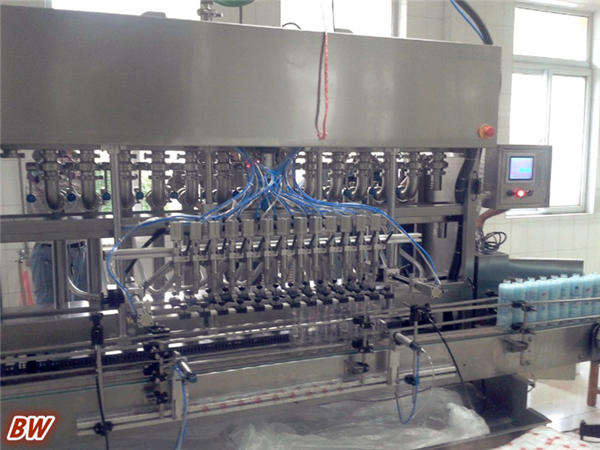 8ヘッドジャム充填機 