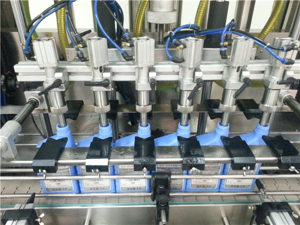 6ヘッド自動エンジンオイル充填機